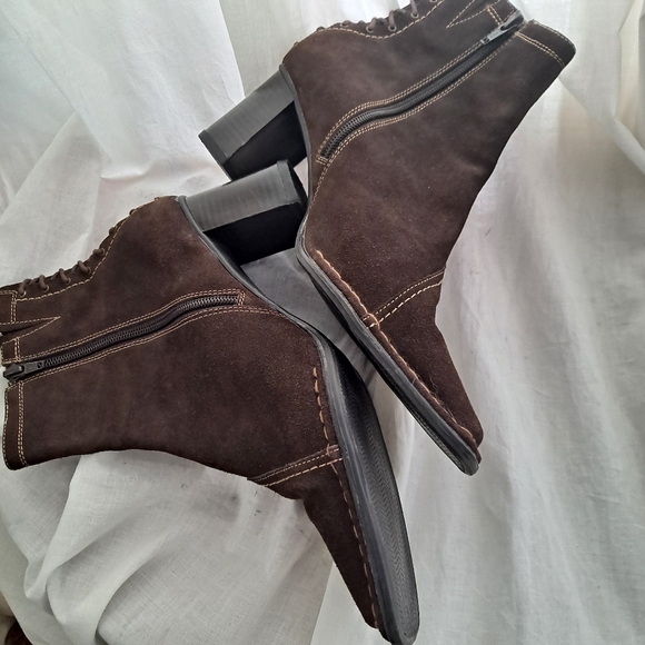 Gino Ventori Italian Suede Ankle Boots Size 40 Woven Square Toe Chunky Heels - Picture 14 of 16